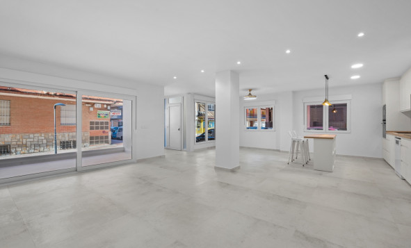 1. Apartamento / piso - Reventa - Torrevieja - Costa Blanca Sur