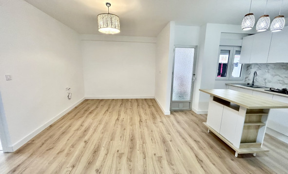 1. Apartamento / piso - Reventa - Torrevieja - Costa Blanca Sur