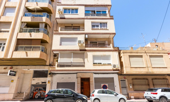 1. Apartamento / piso - Reventa - Torrevieja - Puerto Deportivo