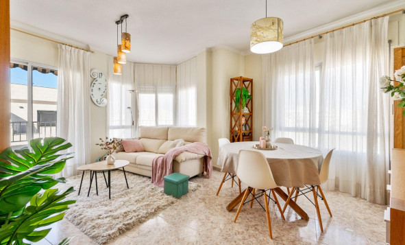 1. Apartamento / piso - Reventa - Torrevieja - VRE-22365