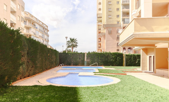 1. Apartment / flat - Resale - Torrevieja - CBE-47465
