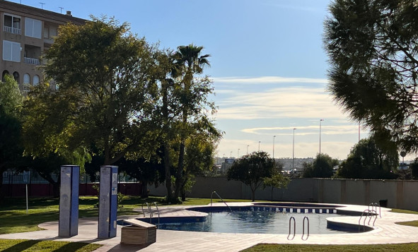 1. Appartement / flat - Herverkoop - Torrevieja - Costa Blanca Zuid