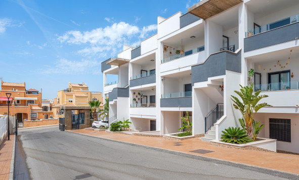 1. Appartement / flat - Herverkoop - Torrevieja - Costa Blanca Zuid