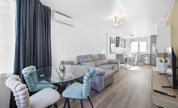 1. Appartement / flat - Herverkoop - Torrevieja - EE-14088