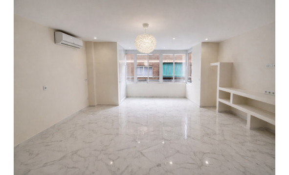 1. Appartement / flat - Herverkoop - Torrevieja - Muelle Pesquero