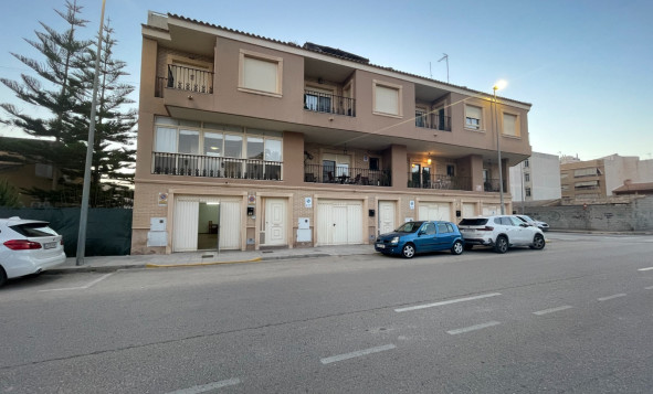2. Chalet adosado - Reventa - Almoradí - Almoradi