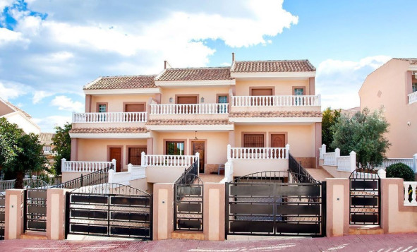 2. Chalet adosado - Reventa - Los Altos - Costa Blanca Sur