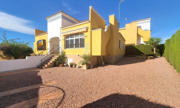 2. Chalet adosado - Reventa - Los Montesinos - Costa Blanca Sur