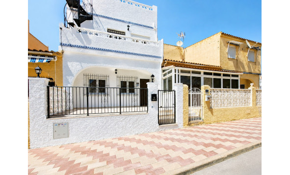 2. Chalet adosado - Reventa - San Fulgencio - La Marina