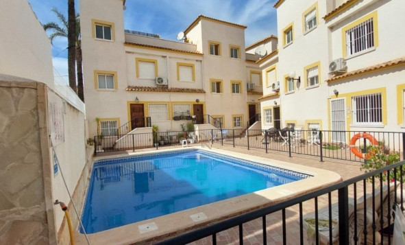 2. Chalet adosado - Reventa - Torremendo - Costa Blanca Sur