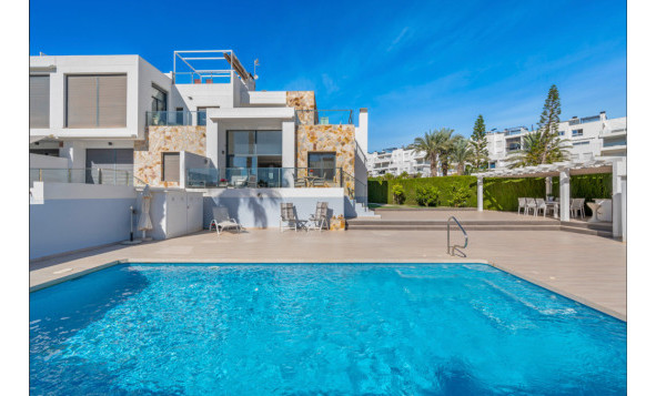 2. Town house - Resale - Punta Prima - Costa Blanca South