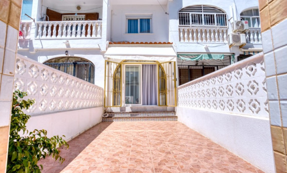 2. Town house - Resale - Torrevieja - Costa Blanca South