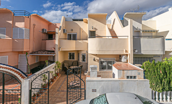 2. Town house - Resale - Torrevieja - Torretas