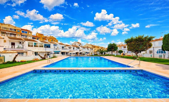 2. Town house / tussenwoning - Herverkoop - Torrevieja - Costa Blanca Zuid