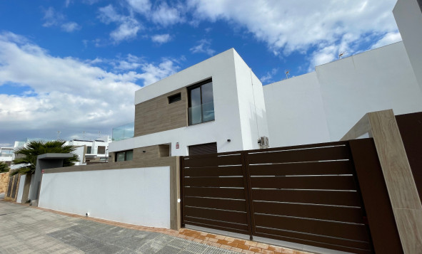 3. Casa indepiende - Reventa - Benijófar - Costa Blanca Sur