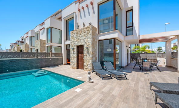 3. Casa indepiende - Reventa - Ciudad Quesada - La Laguna