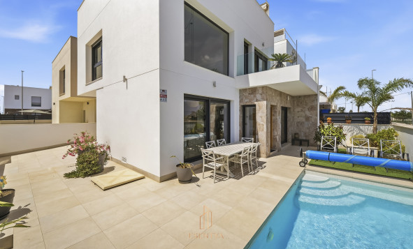 3. Casa indepiende - Reventa - Daya Vieja - Daya Vieja