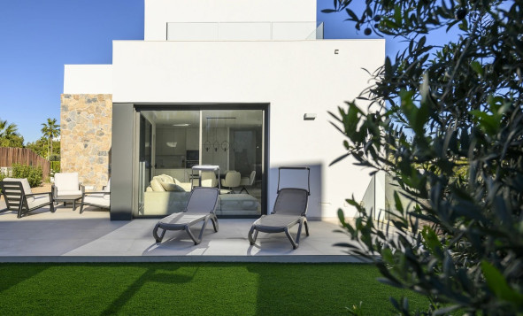 3. Casa indepiende - Reventa - Dehesa de Campoamor - Costa Blanca Sur