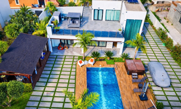 3. Casa indepiende - Reventa - Los Balcones - Costa Blanca Sur