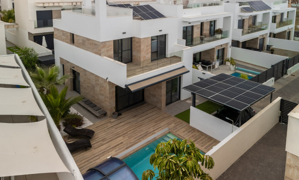 3. Casa indepiende - Reventa - Los Montesinos - Los Montesinos