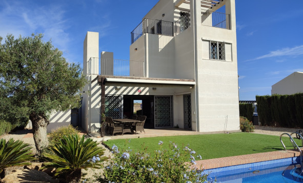 3. Casa indepiende - Reventa - Sucina - Peraleja Golf