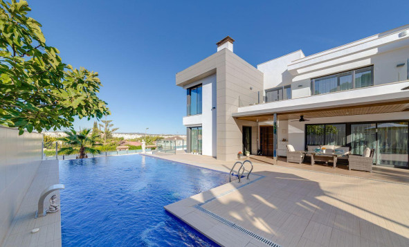 3. Casa indepiende - Reventa - Torrevieja - Costa Blanca Sur