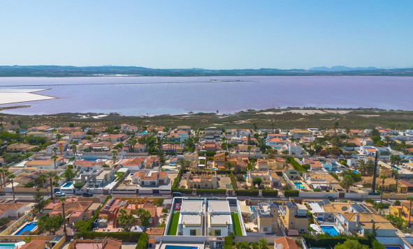 3. Casa indepiende - Reventa - Torrevieja - GIC-18148