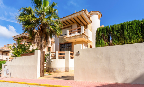 3. Casa indepiende - Reventa - Villamartin - Costa Blanca Sur