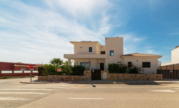 3. Casa pareada - Reventa - Los Montesinos - Costa Blanca Sur