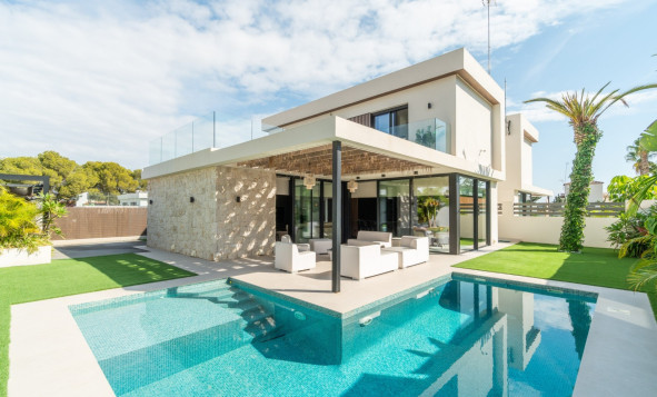 3. Casa pareada - Reventa - Torrevieja - CBE-12066