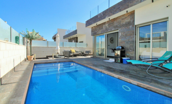 3. Casa pareada - Reventa - Villamartin - Costa Blanca Sur