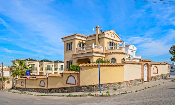 3. Detached house - Resale - Orihuela Costa - Castillo de Don Juan