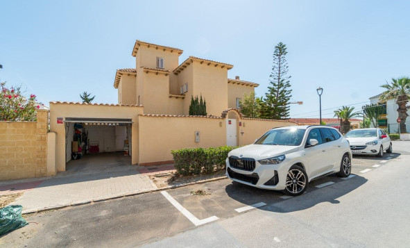 3. Detached house - Resale - Torrevieja - Cala de cabo cervera