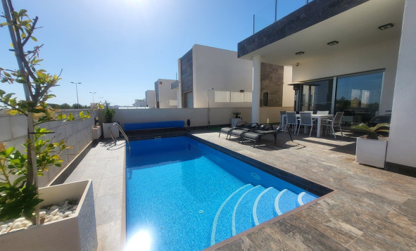 3. Detached house - Resale - Villamartin - Costa Blanca South