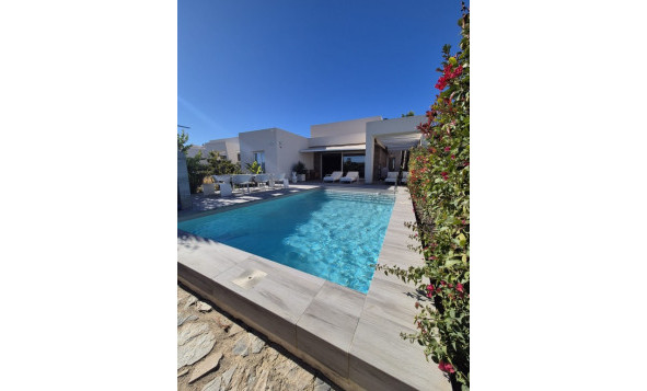 3. Halfvrijstaand huis - Herverkoop - Algorfa - Costa Blanca Zuid