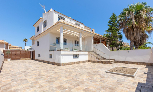 3. Halfvrijstaand huis - Herverkoop - Torrevieja - Costa Blanca Zuid