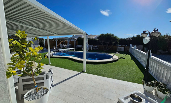 3. Semi-detached house - Resale - La Marina - Costa Blanca South