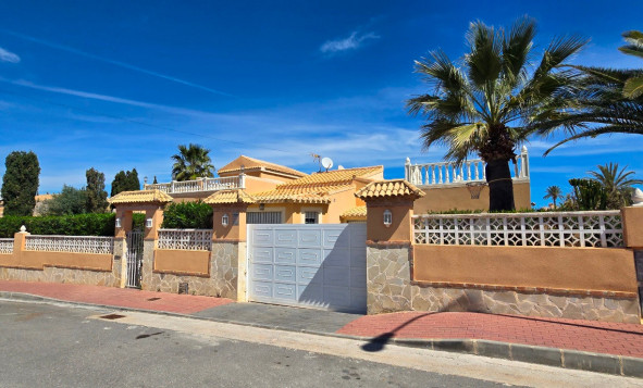 3. Semi-detached house - Resale - Torrevieja - Costa Blanca South