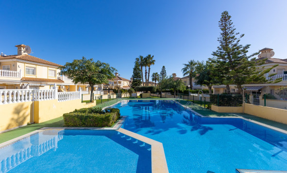 3. Semi - Detached Villa - Herverkoop - La Mata - Torrevieja