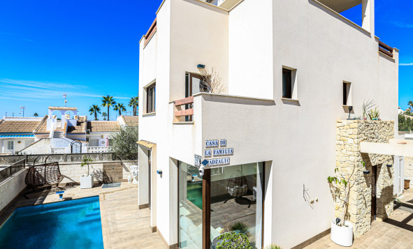 3. Vrijstaande villa - Herverkoop - Ciudad Quesada - Inmo-23989