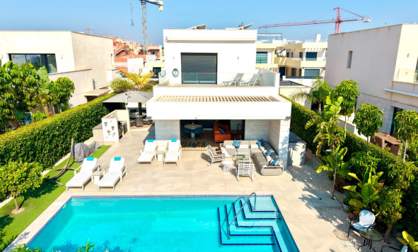 3. Vrijstaande villa - Herverkoop - Los Montesinos - Costa Blanca Zuid