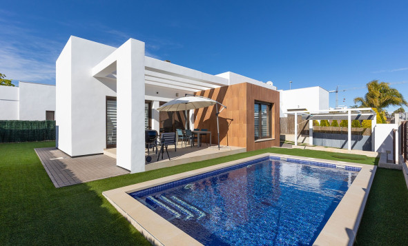 3. Vrijstaande villa - Herverkoop - Orihuela Costa - ERE-39710