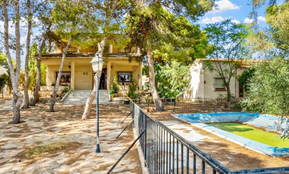 3. Vrijstaande villa - Herverkoop - Torrevieja - Costa Blanca Zuid