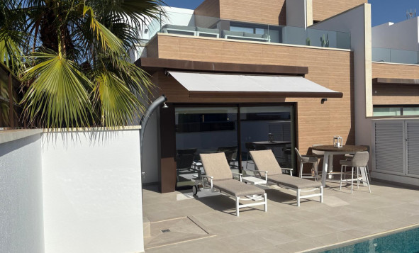 4. Halfvrijstaande villa - Herverkoop - Algorfa - Costa Blanca Zuid