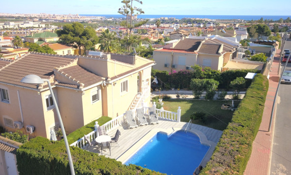 4. Halfvrijstaande villa - Herverkoop - Orihuela Costa - VRE-74019