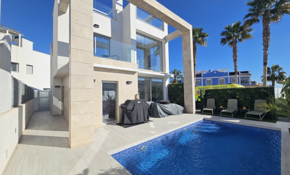 4. House - Detached Villa - Herverkoop - Cabo Roig - Orihuela Costa