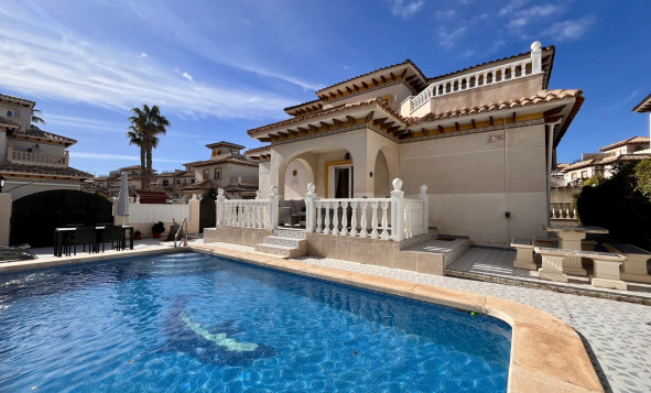 4. House - Detached Villa - Herverkoop - Cabo Roig - Orihuela Costa