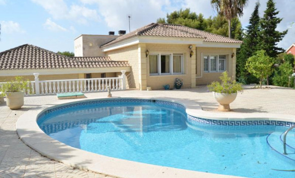 4. House - Detached Villa - Herverkoop - Dehesa de Campoamor - Orihuela Costa