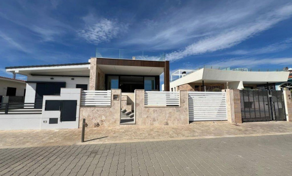 4. House - Detached Villa - Herverkoop - La Mata - Torrevieja