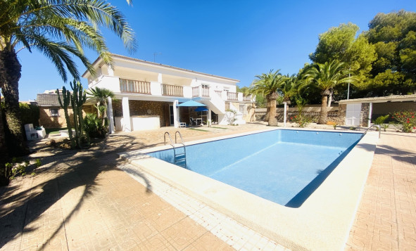 4. House - Detached Villa - Herverkoop - La Zenia - Orihuela Costa